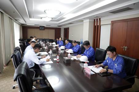 打造向上向前第一象限生力軍 錘煉甘于做人做事作難、受苦受累受屈的企業(yè)家隊(duì)伍——河南投資集團(tuán)黨委書(shū)記、董事長(zhǎng)劉新勇蒞臨安彩高科開(kāi)展主題教育調(diào)研